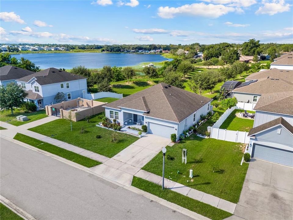На продажу: $439,999 (3 спален, 2 ванн, 2043 Квадратных фут)