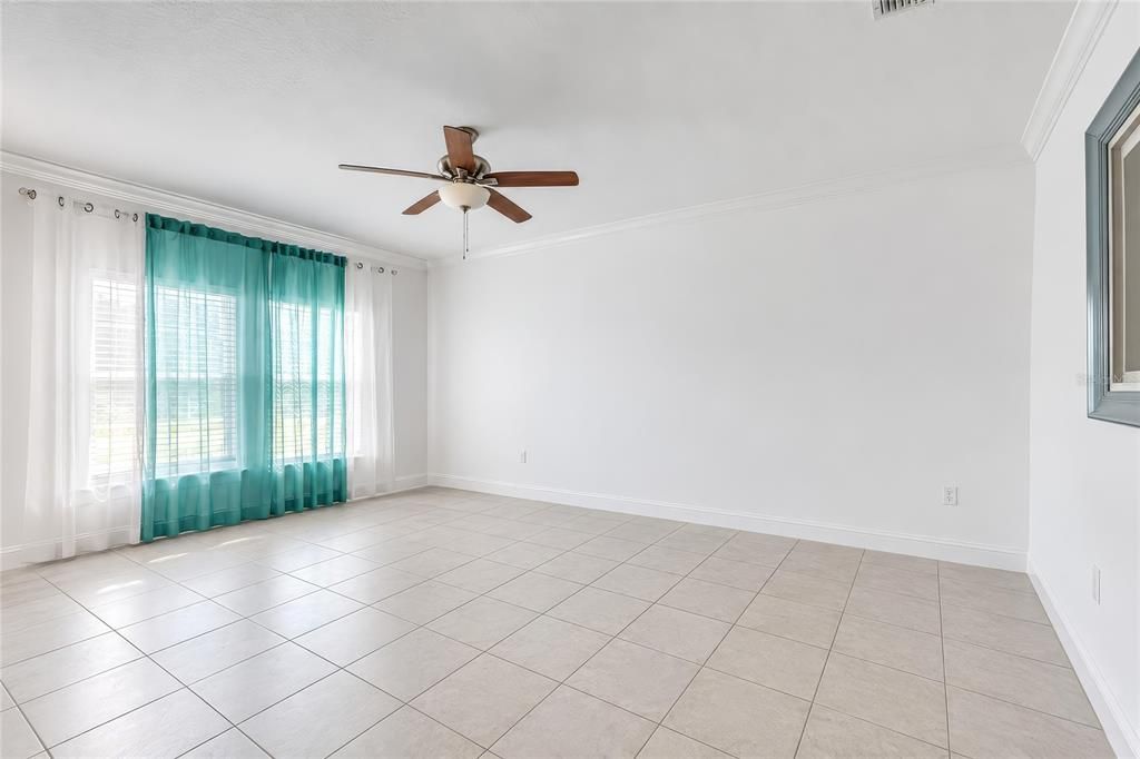 На продажу: $439,999 (3 спален, 2 ванн, 2043 Квадратных фут)