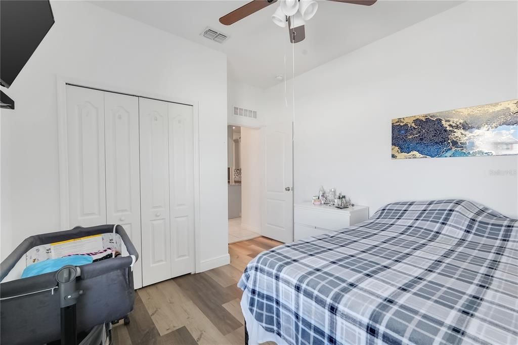 На продажу: $439,999 (3 спален, 2 ванн, 2043 Квадратных фут)