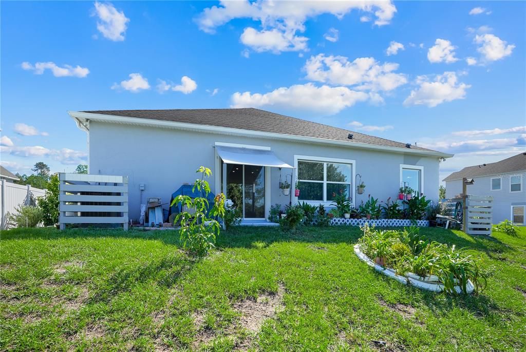 На продажу: $439,999 (3 спален, 2 ванн, 2043 Квадратных фут)