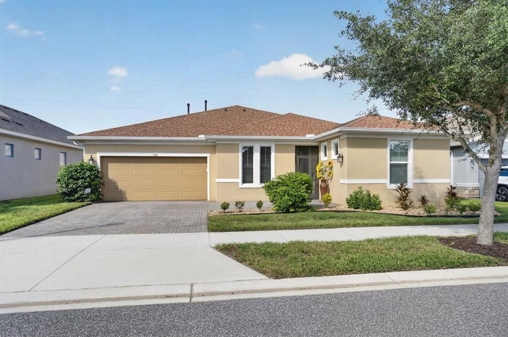 For Sale: $485,000 (3 beds, 3 baths, 2379 Square Feet)