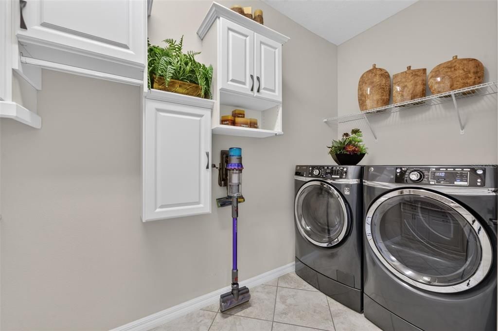 For Sale: $485,000 (3 beds, 3 baths, 2379 Square Feet)