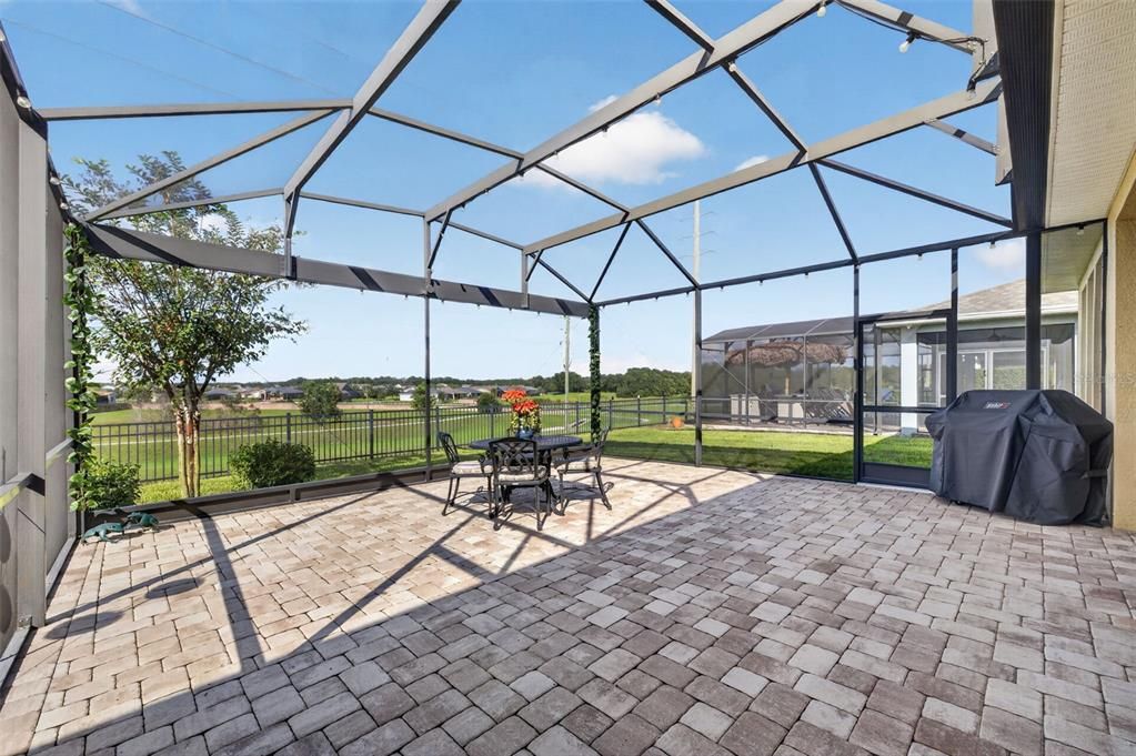 For Sale: $485,000 (3 beds, 3 baths, 2379 Square Feet)