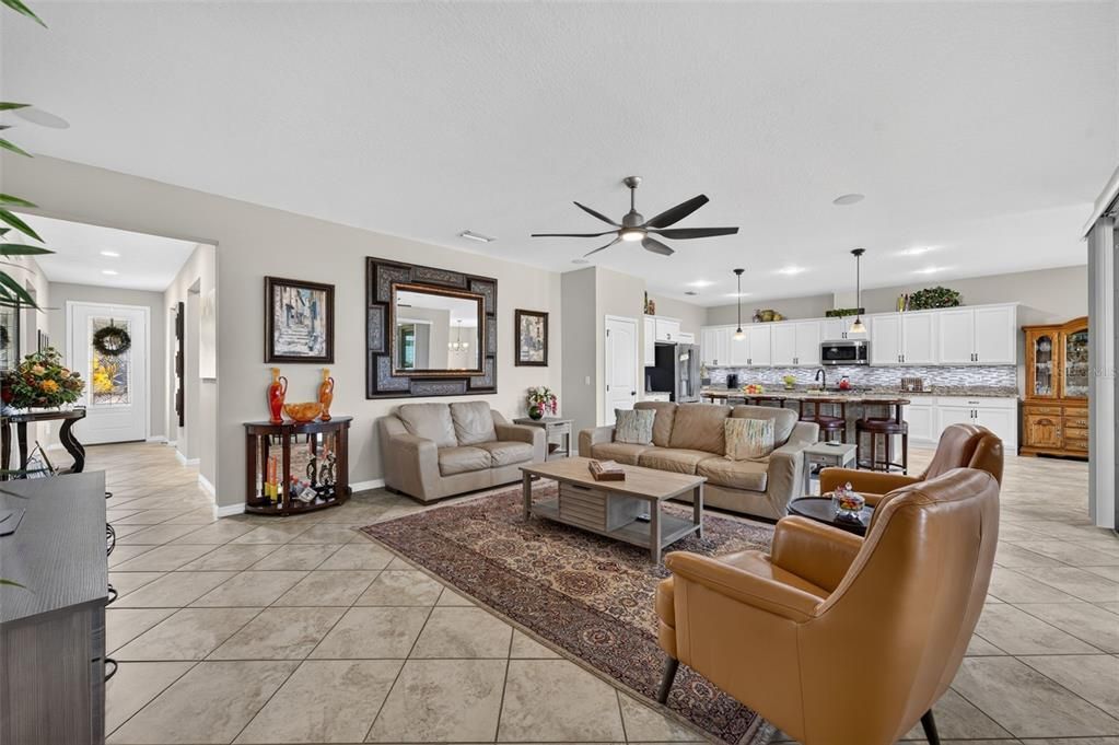 For Sale: $485,000 (3 beds, 3 baths, 2379 Square Feet)