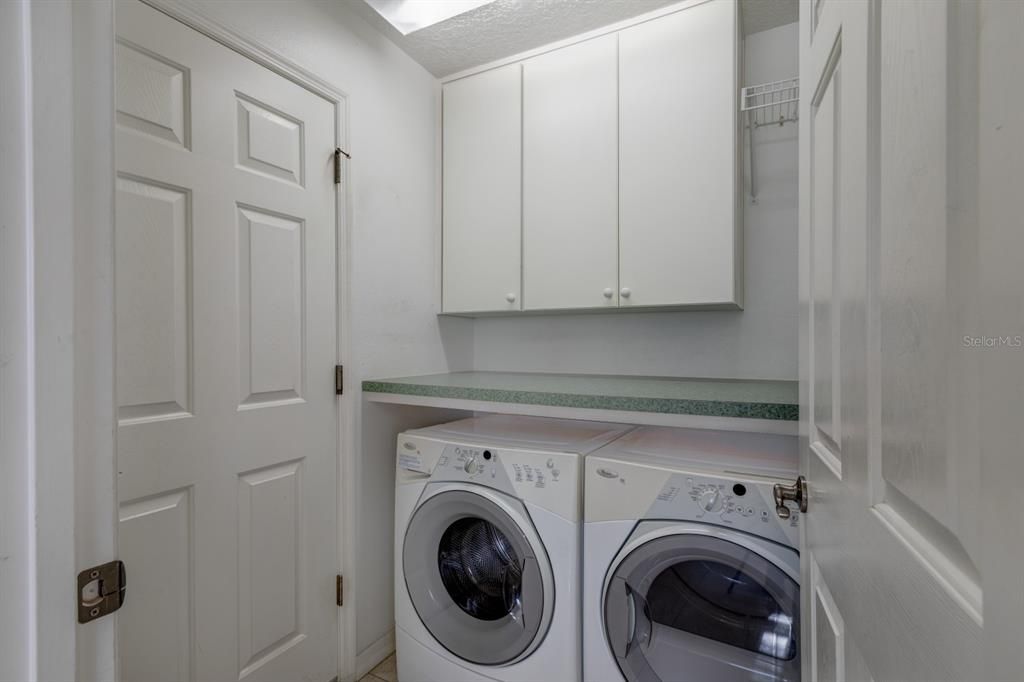 For Sale: $265,000 (3 beds, 2 baths, 1624 Square Feet)