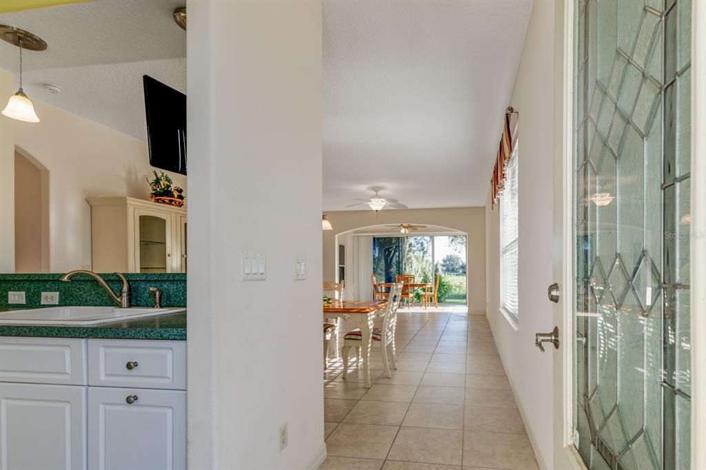 For Sale: $265,000 (3 beds, 2 baths, 1624 Square Feet)