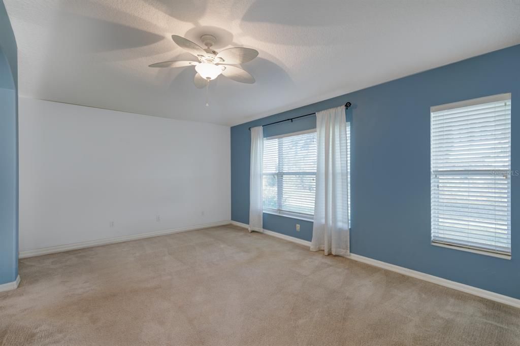 For Sale: $265,000 (3 beds, 2 baths, 1624 Square Feet)