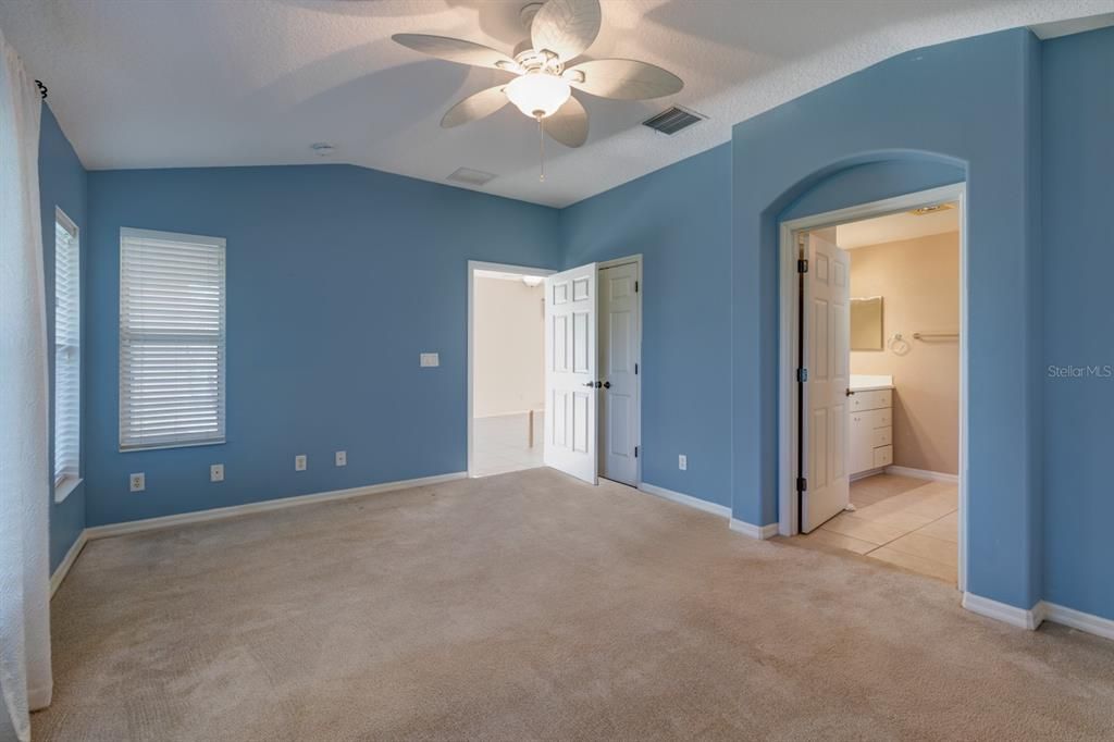 For Sale: $265,000 (3 beds, 2 baths, 1624 Square Feet)