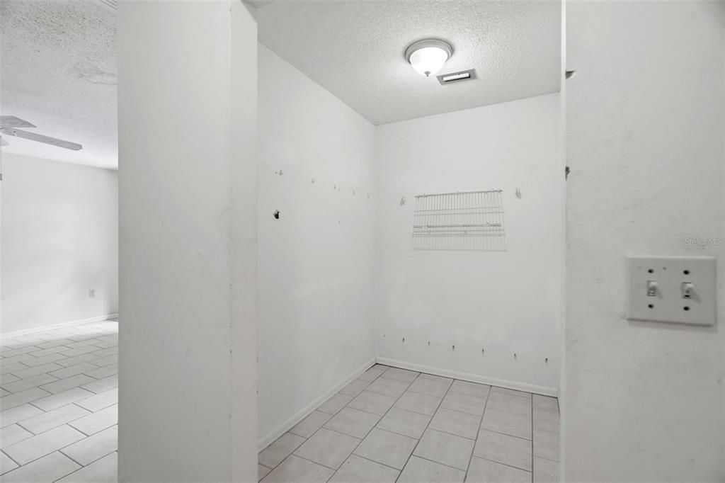 En Venta: $349,995 (4 camas, 3 baños, 2155 Pies cuadrados)