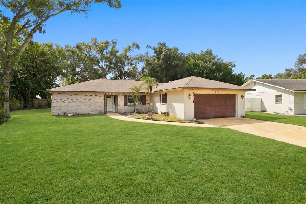 En Venta: $349,995 (4 camas, 3 baños, 2155 Pies cuadrados)