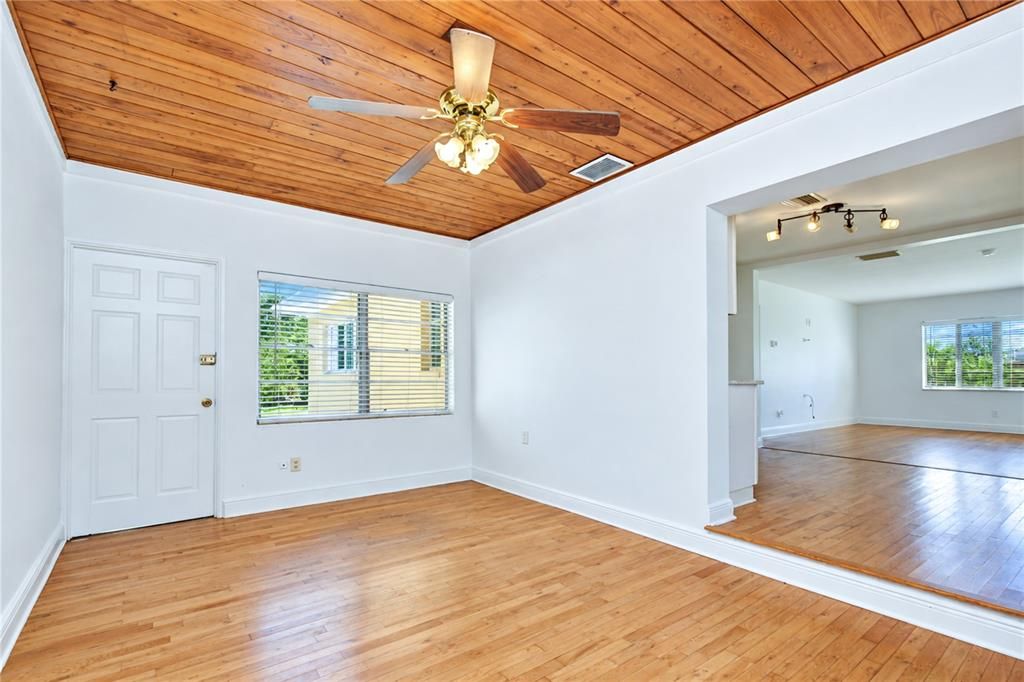 En Venta: $375,000 (3 camas, 1 baños, 1169 Pies cuadrados)