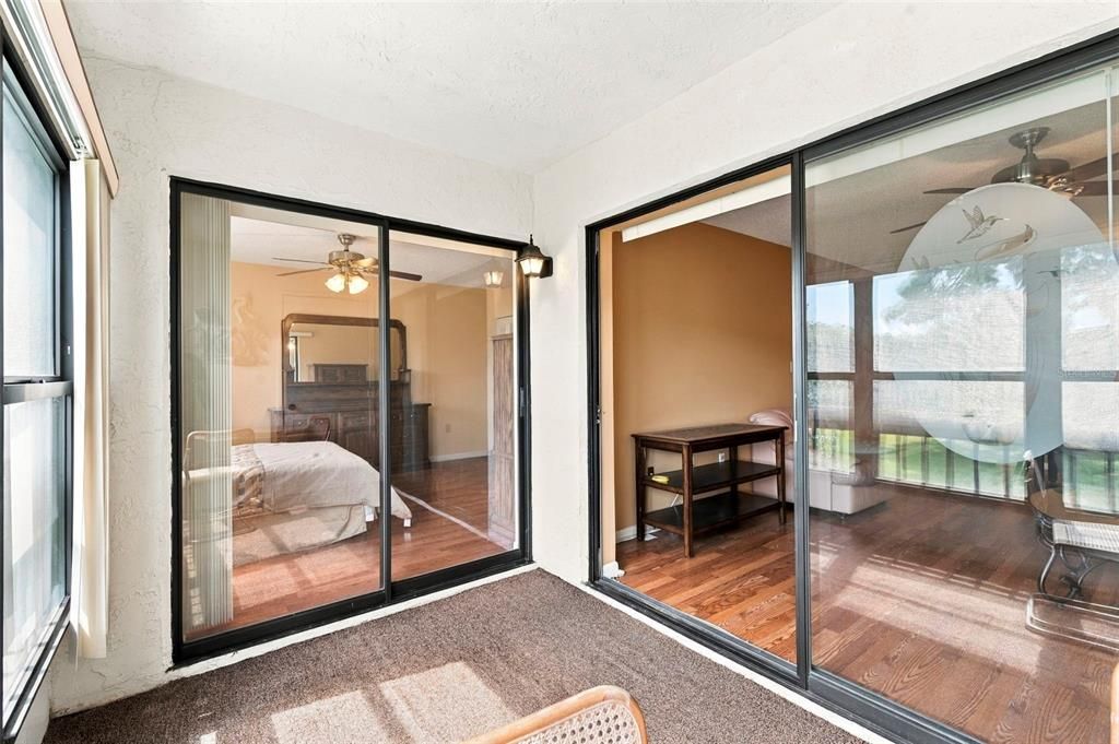 For Sale: $140,000 (2 beds, 1 baths, 913 Square Feet)