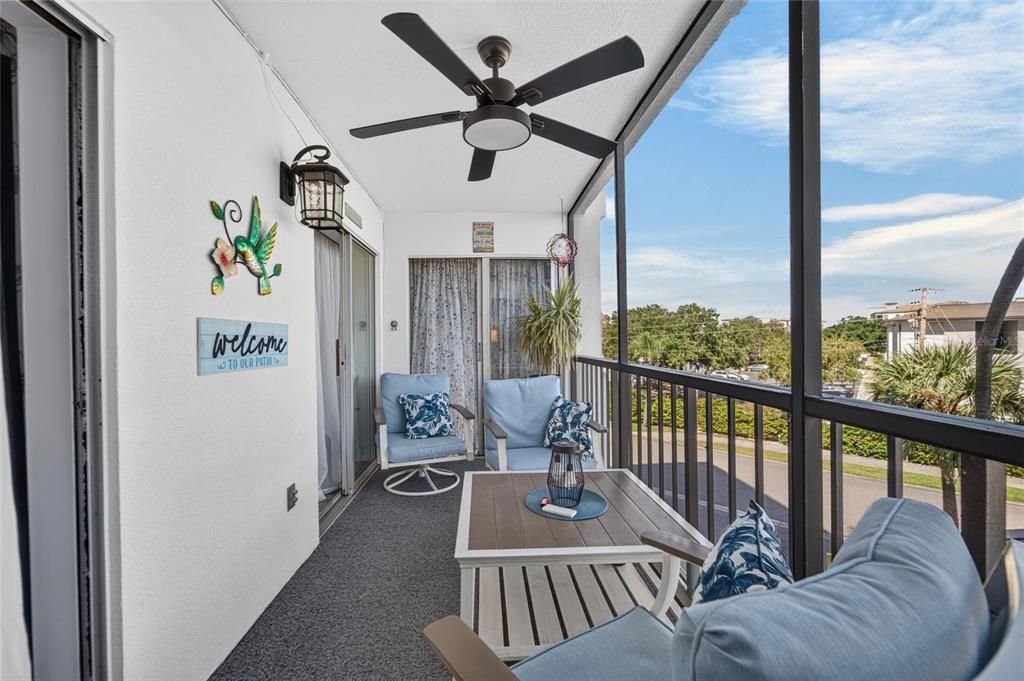 For Sale: $225,000 (2 beds, 2 baths, 1100 Square Feet)