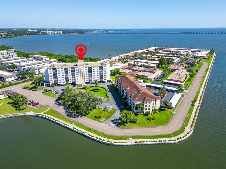 For Sale: $225,000 (2 beds, 2 baths, 1100 Square Feet)