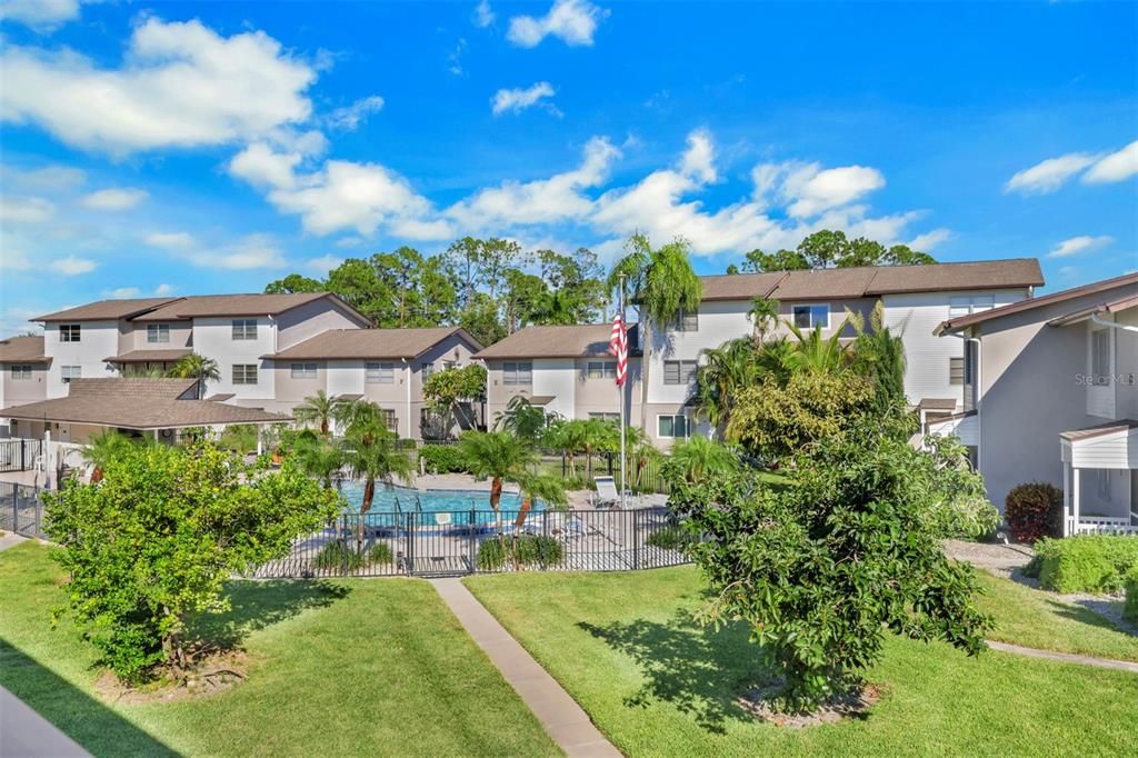 For Sale: $250,000 (2 beds, 2 baths, 1065 Square Feet)