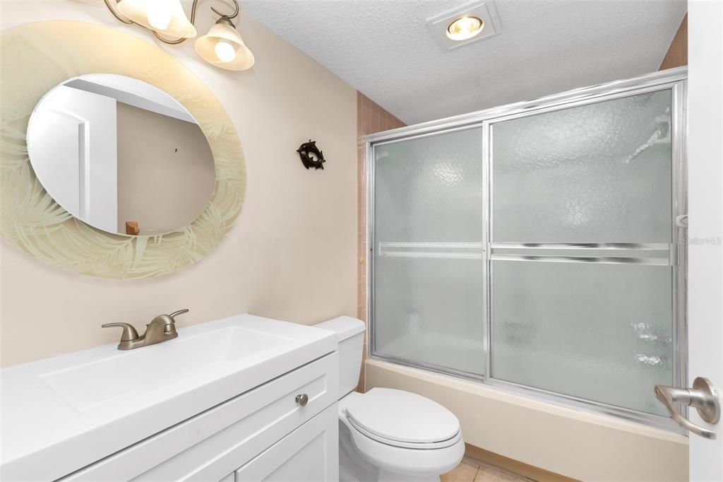 For Sale: $86,900 (2 beds, 2 baths, 1064 Square Feet)