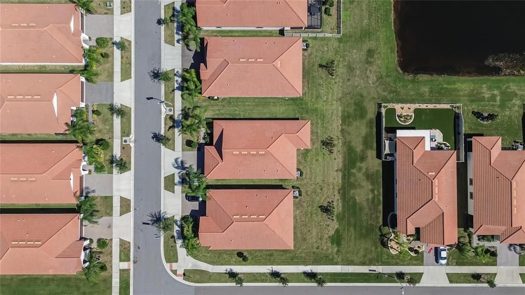 На продажу: $349,900 (2 спален, 2 ванн, 1783 Квадратных фут)