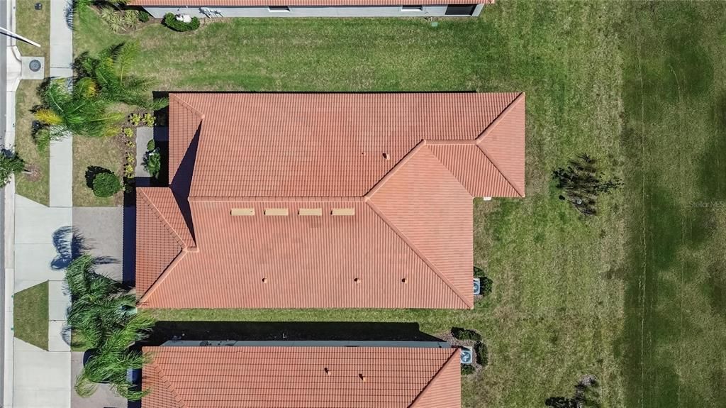 На продажу: $349,900 (2 спален, 2 ванн, 1783 Квадратных фут)