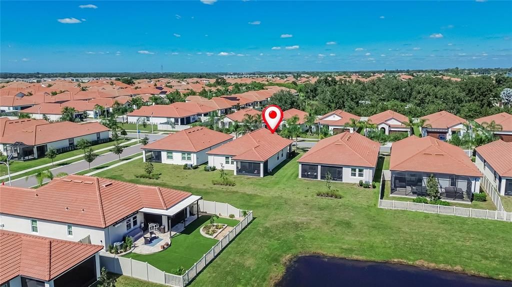 На продажу: $349,900 (2 спален, 2 ванн, 1783 Квадратных фут)