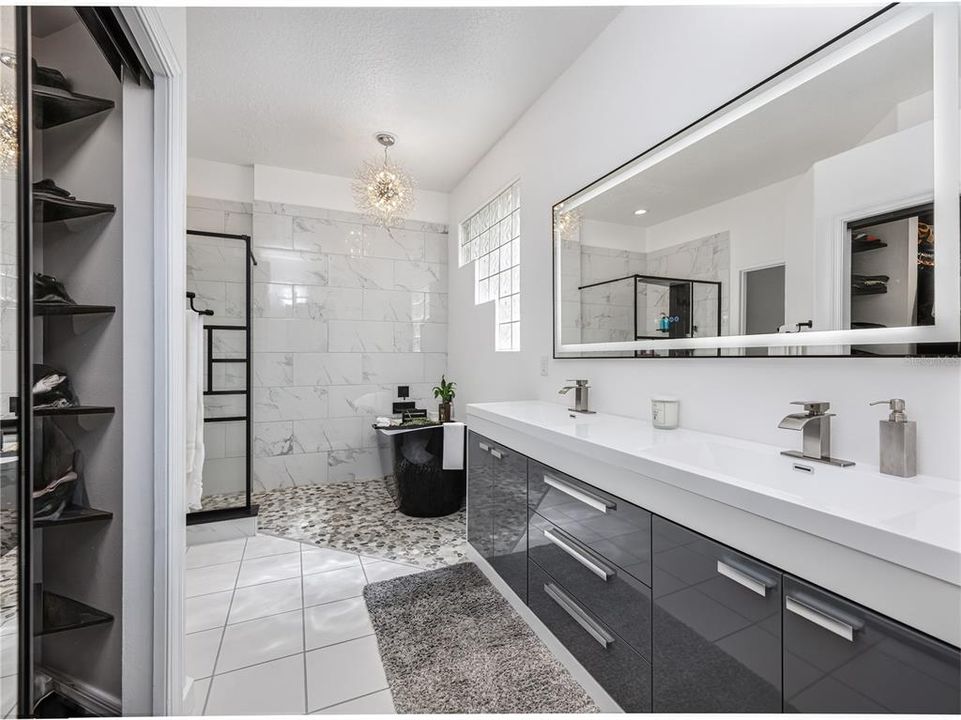 En Venta: $750,000 (4 camas, 3 baños, 2354 Pies cuadrados)