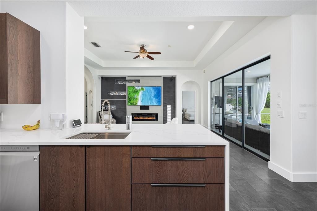 En Venta: $750,000 (4 camas, 3 baños, 2354 Pies cuadrados)