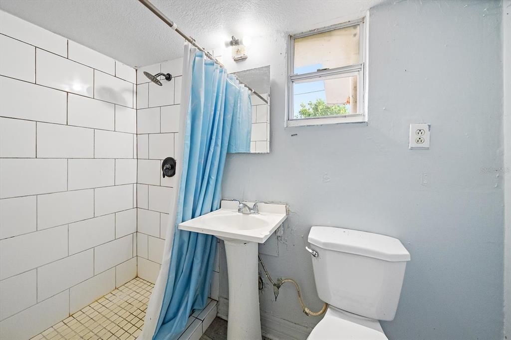 En Venta: $294,000 (4 camas, 2 baños, 1634 Pies cuadrados)