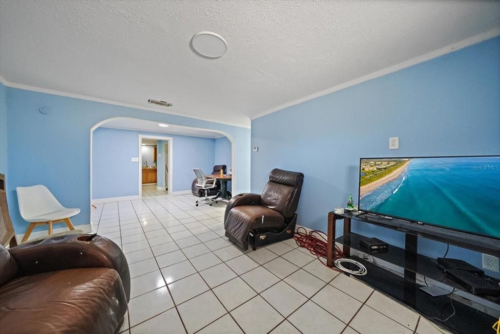 En Venta: $294,000 (4 camas, 2 baños, 1634 Pies cuadrados)