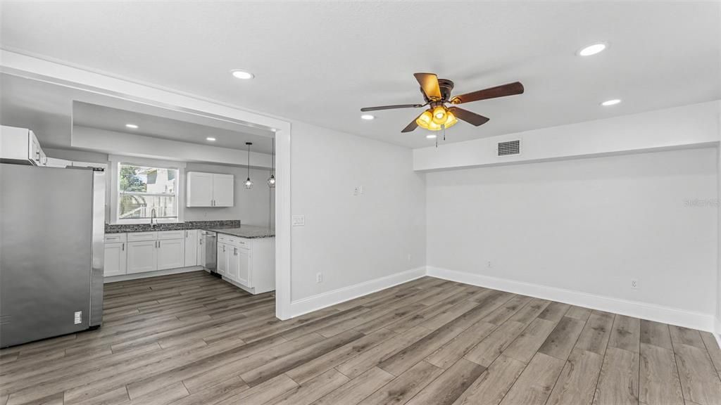 En Venta: $499,000 (5 camas, 3 baños, 2312 Pies cuadrados)