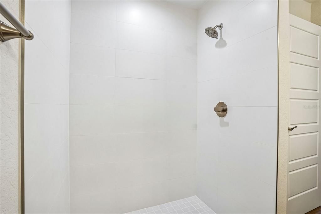 На продажу: $299,900 (3 спален, 2 ванн, 1454 Квадратных фут)