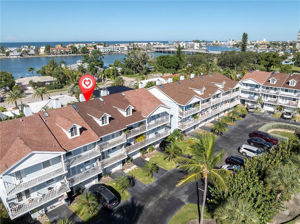 На продажу: $449,900 (2 спален, 2 ванн, 1472 Квадратных фут)