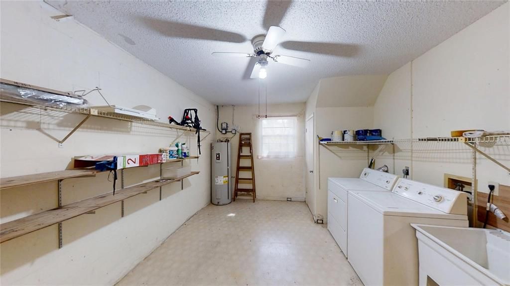 В аренду: $1,600 (2 спален, 2 ванн, 1369 Квадратных фут)