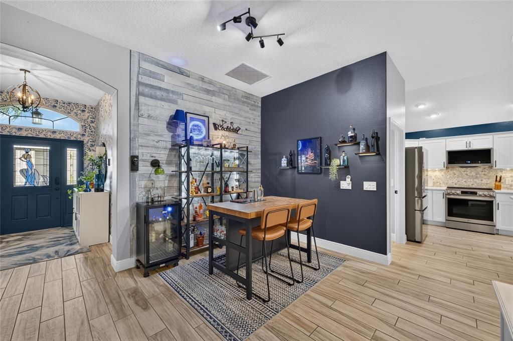 En Venta: $595,000 (3 camas, 3 baños, 2037 Pies cuadrados)