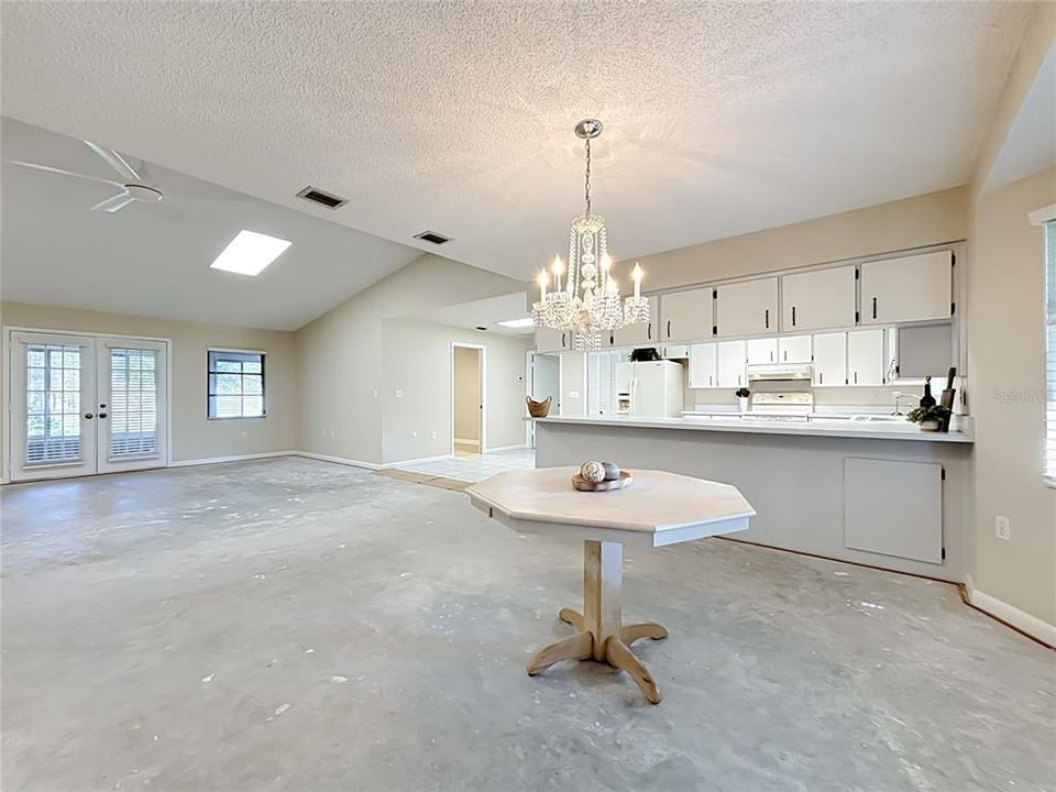 En Venta: $724,900 (3 camas, 2 baños, 2336 Pies cuadrados)