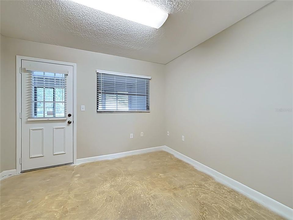 En Venta: $724,900 (3 camas, 2 baños, 2336 Pies cuadrados)