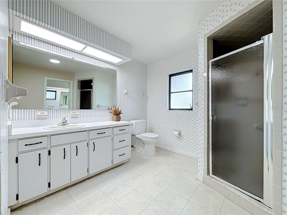En Venta: $724,900 (3 camas, 2 baños, 2336 Pies cuadrados)