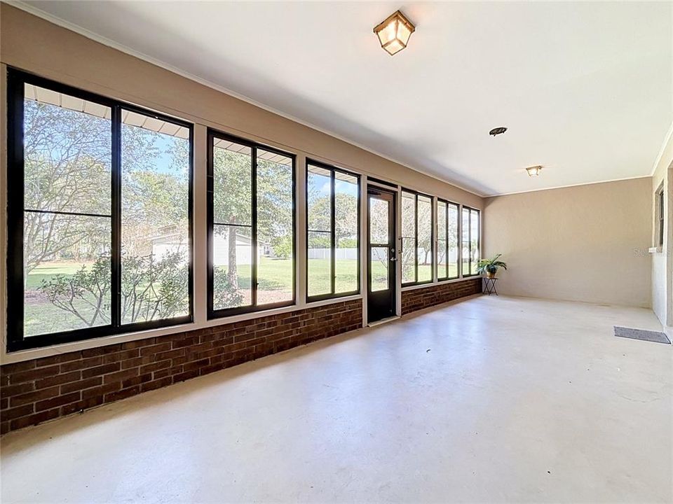 En Venta: $724,900 (3 camas, 2 baños, 2336 Pies cuadrados)