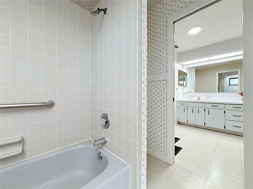 En Venta: $724,900 (3 camas, 2 baños, 2336 Pies cuadrados)