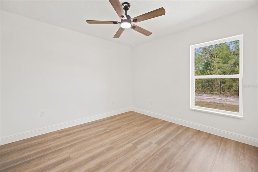 For Sale: $409,900 (3 beds, 2 baths, 1714 Square Feet)