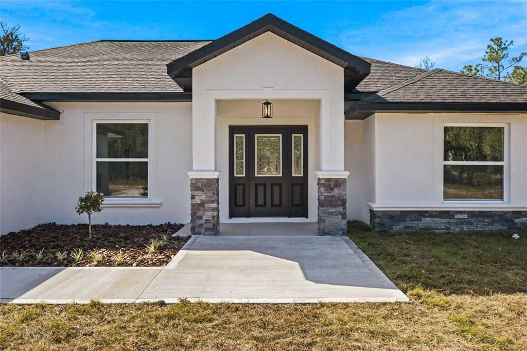 For Sale: $409,900 (3 beds, 2 baths, 1714 Square Feet)