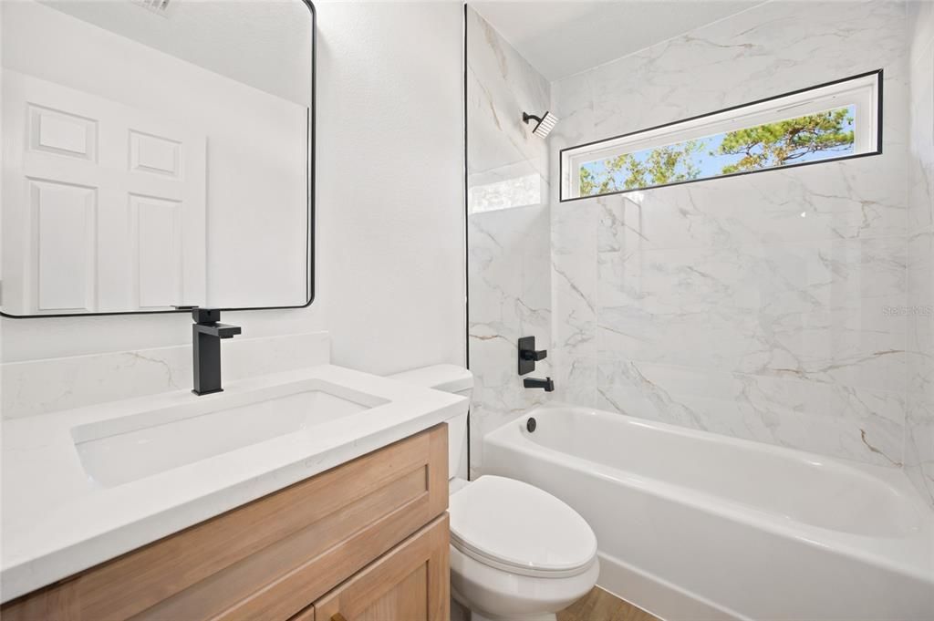 For Sale: $409,900 (3 beds, 2 baths, 1714 Square Feet)