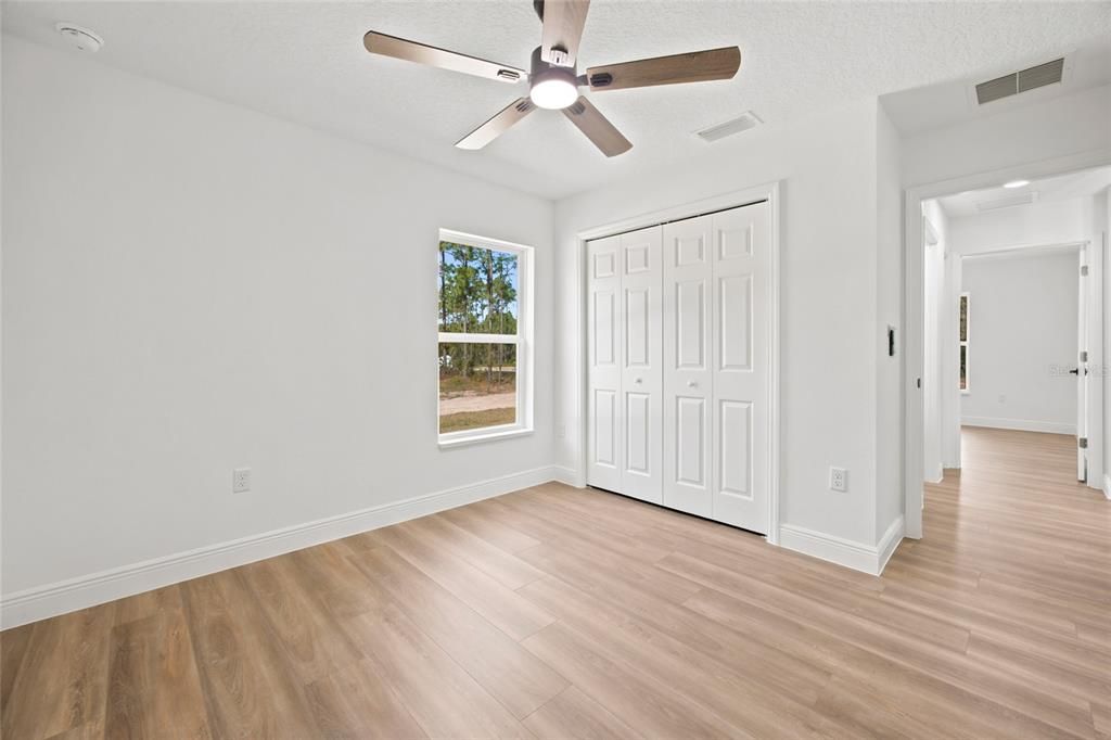 For Sale: $409,900 (3 beds, 2 baths, 1714 Square Feet)