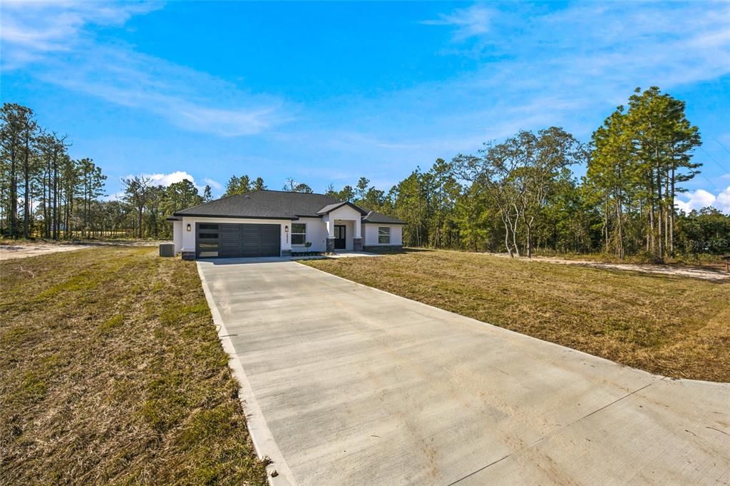 For Sale: $409,900 (3 beds, 2 baths, 1714 Square Feet)