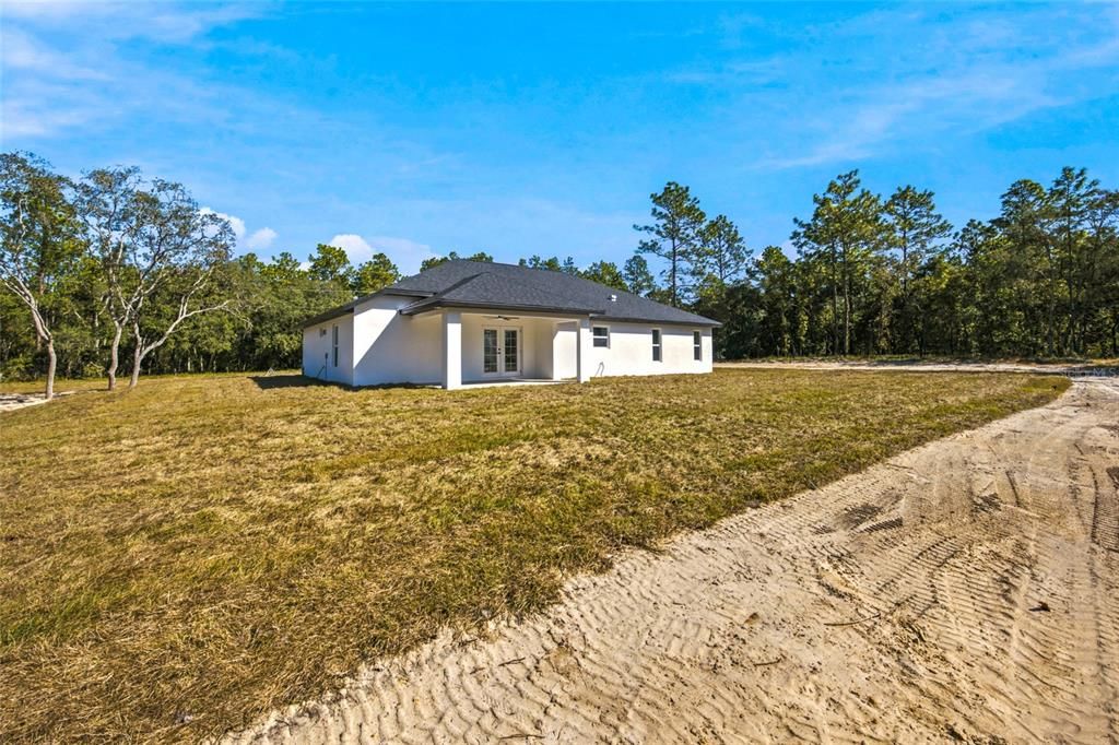 For Sale: $409,900 (3 beds, 2 baths, 1714 Square Feet)