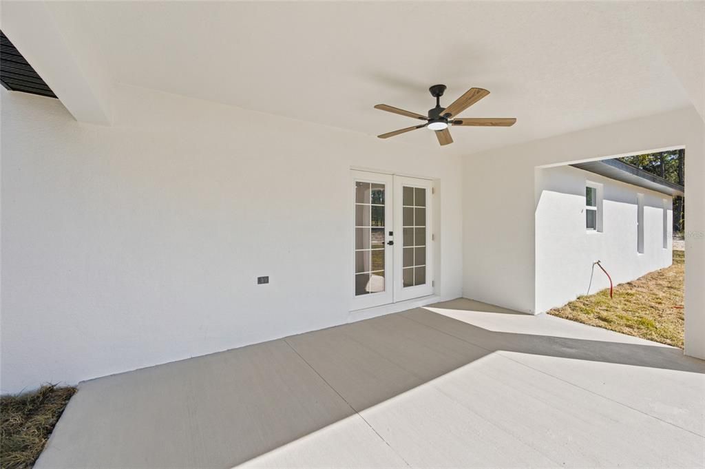 For Sale: $409,900 (3 beds, 2 baths, 1714 Square Feet)
