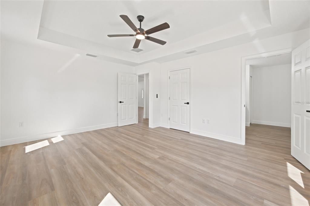 For Sale: $409,900 (3 beds, 2 baths, 1714 Square Feet)