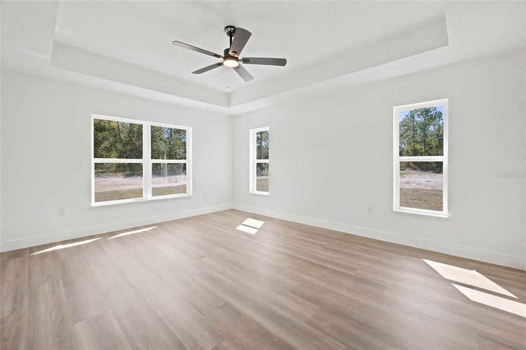 For Sale: $409,900 (3 beds, 2 baths, 1714 Square Feet)