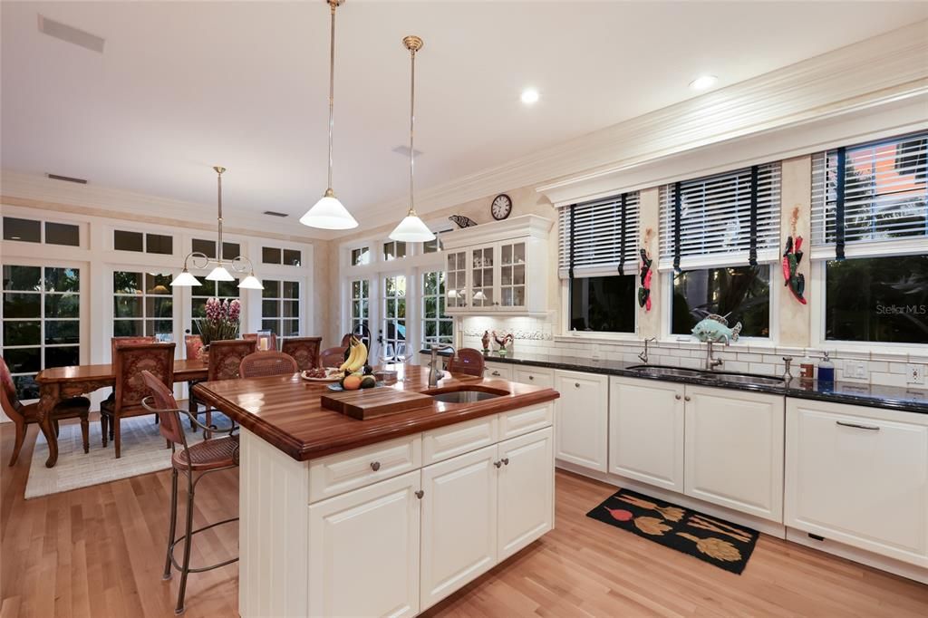 For Sale: $1,650,000 (4 beds, 3 baths, 3537 Square Feet)