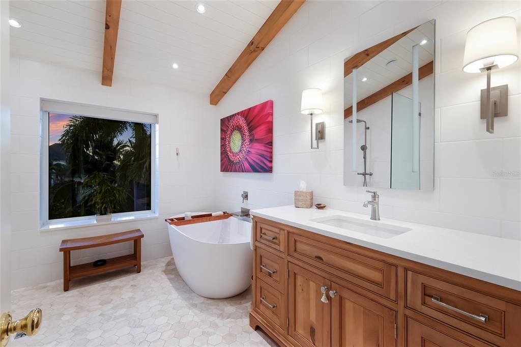 For Sale: $1,650,000 (4 beds, 3 baths, 3537 Square Feet)