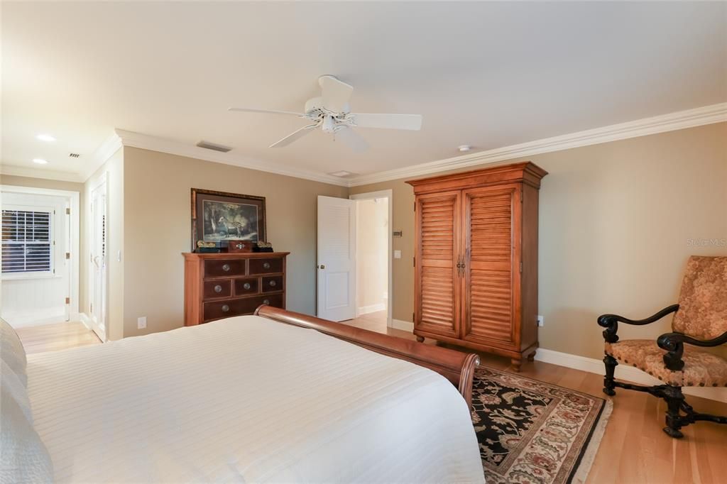 For Sale: $1,650,000 (4 beds, 3 baths, 3537 Square Feet)