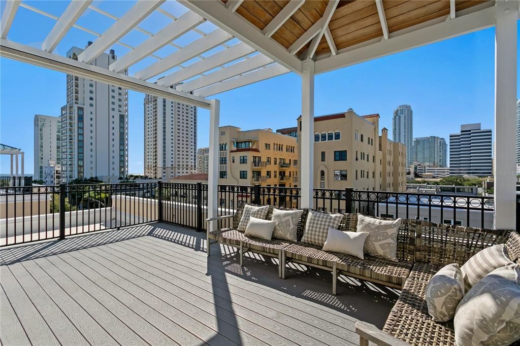 For Sale: $1,375,000 (3 beds, 3 baths, 2180 Square Feet)